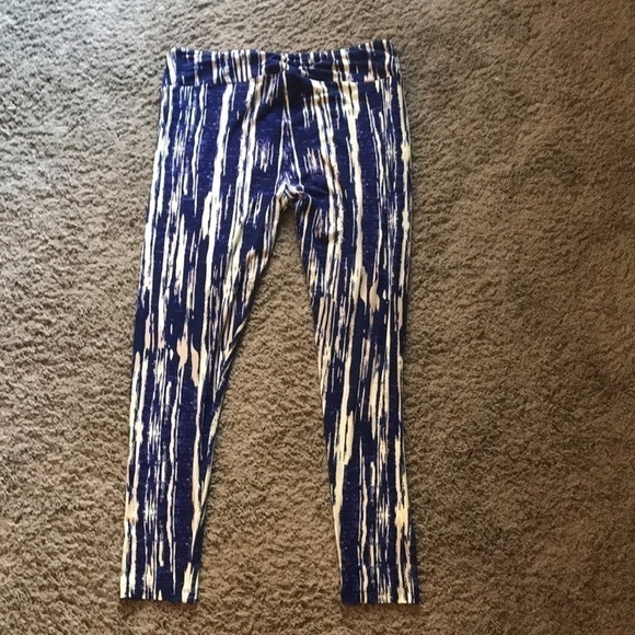 Lularoe tall and curvy blue and white yoga pants one size - Picture 4 of 4
